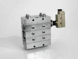 The Farval 3000 Series Progressive Divider Valve Manifold