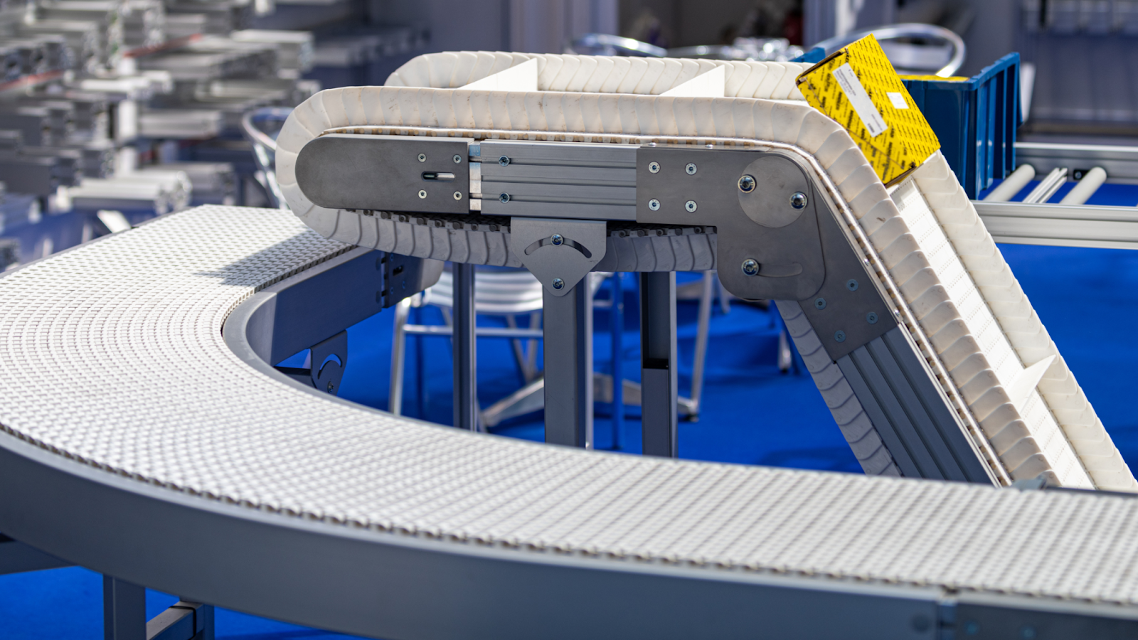 Revolutionizing Material Handling: The Rise of Automated Conveyor Systems