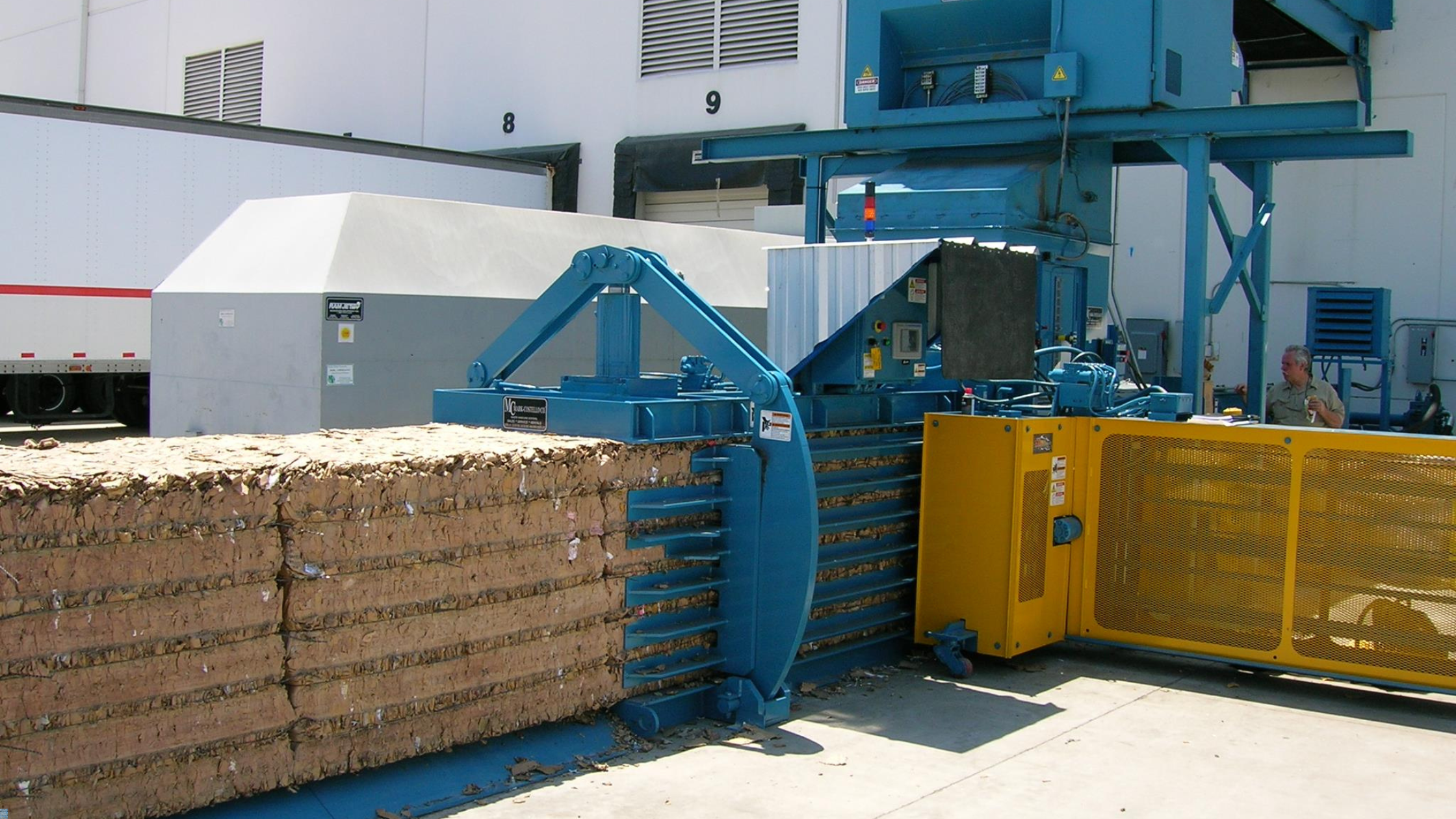 Industrial waste compactor solutions For Reducing Waste Volume In Large Operations