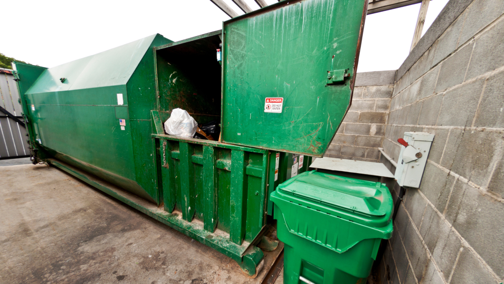 Big mouth mini compactor