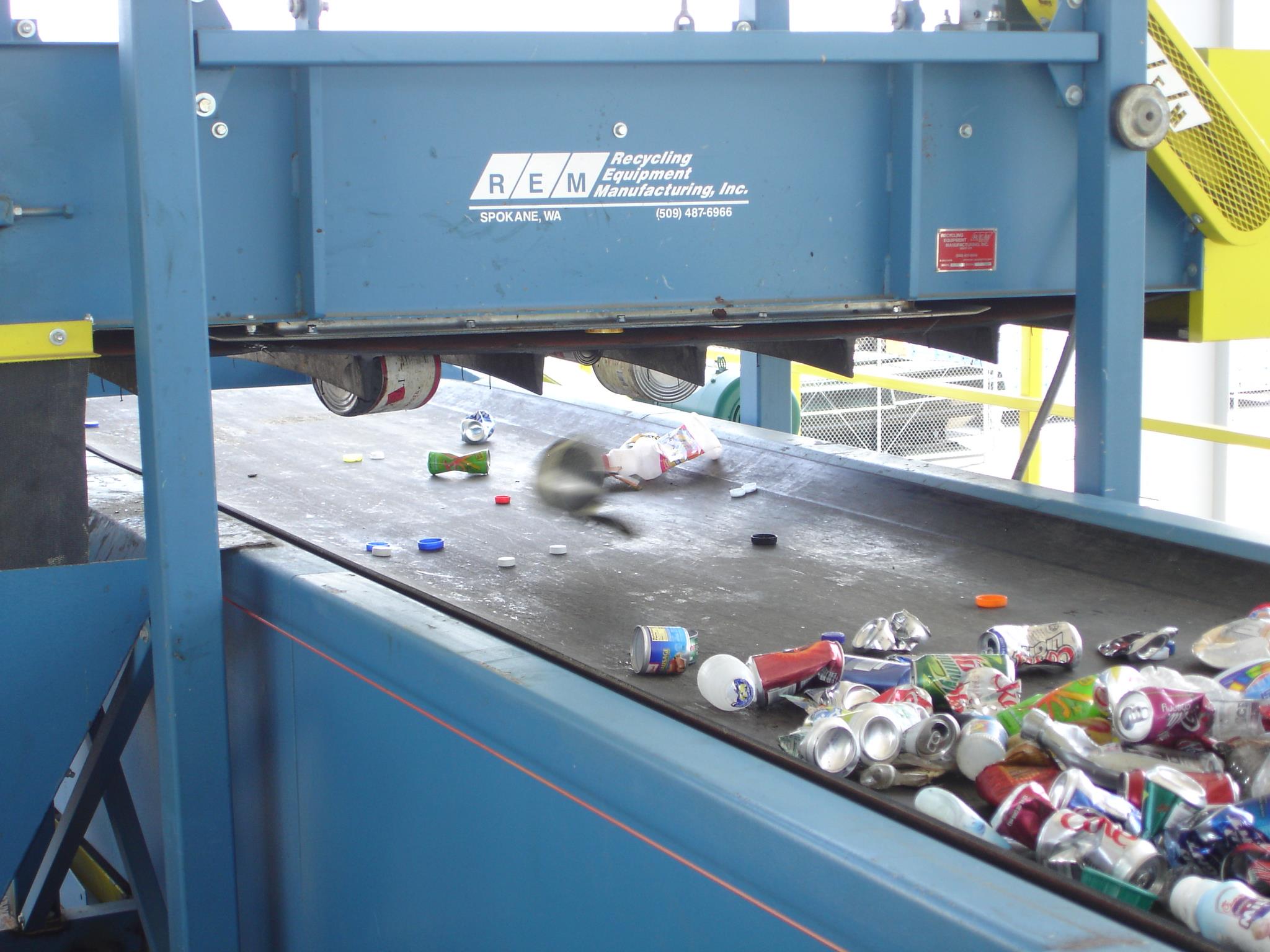 How Industrial Precrushers Improve Efficiency in Waste Reduction?