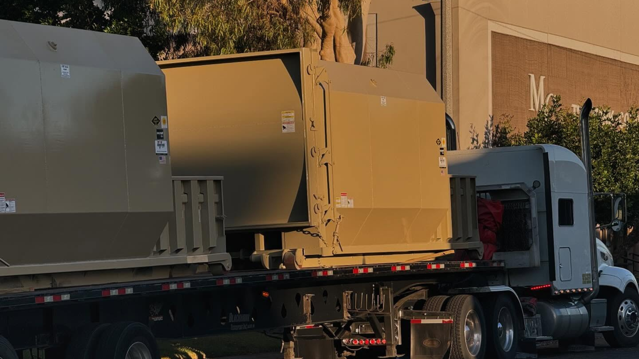 Choosing a Commercial Trash Compactor Based on Volume, Space, and Pickup Frequency